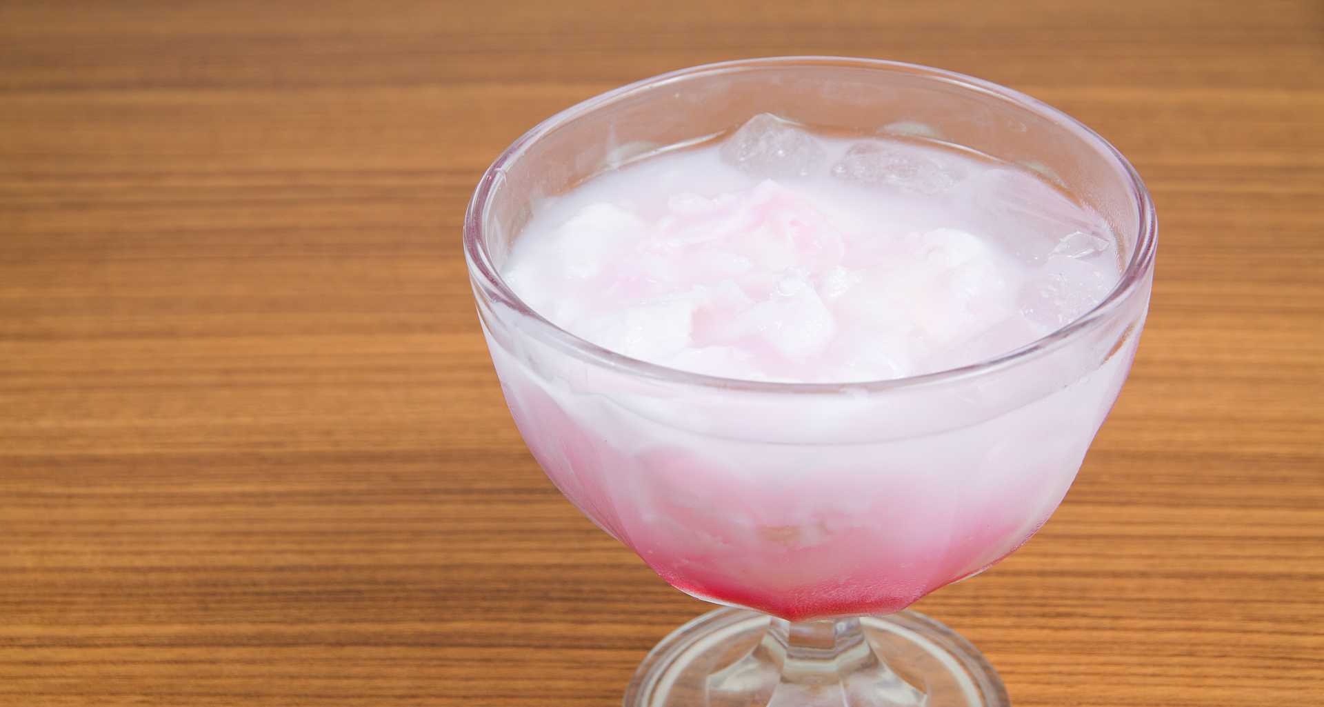 Es Kelapa Muda Dapoer Pandan Wangi